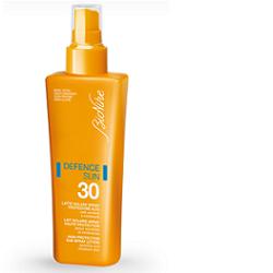 DEFENCE SUN BIONIKE LATTE SPRAY SPF 30 PROTEZIONE ALTA 200 ML - Farmacia Mastrangelo 