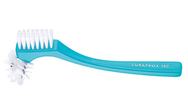 CURAPROX BDC SPAZZOLINO BREVETTATO PER DENTIERE 1 PEZZO COLORE AZZURRO - Farmacia Mastrangelo 