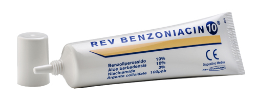 REV BENZONIACIN 10 CREMA 30 ML - Farmacia Mastrangelo 
