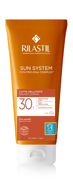 RILASTIL SUN SYSTEM PHOTO PROTECTION TERAPY LATTE VELLUTANTE SPF 30 200 ML - Farmacia Mastrangelo 